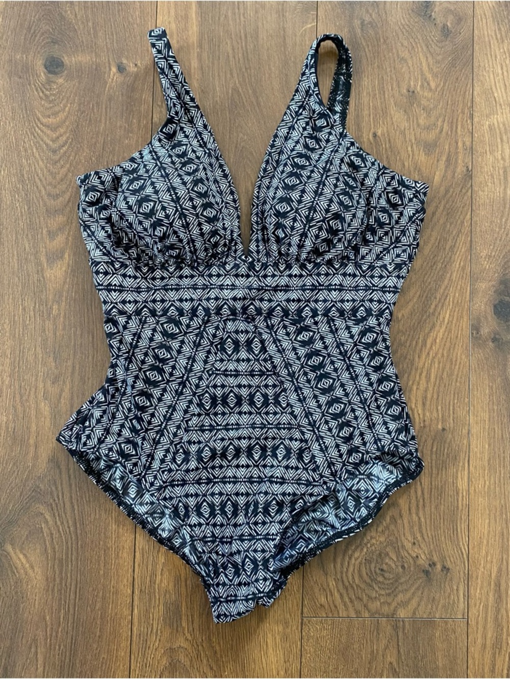 Miraclesuit Elysium Odyssey Plunge V-Neck One-Piece Swimsuit Women’s 14